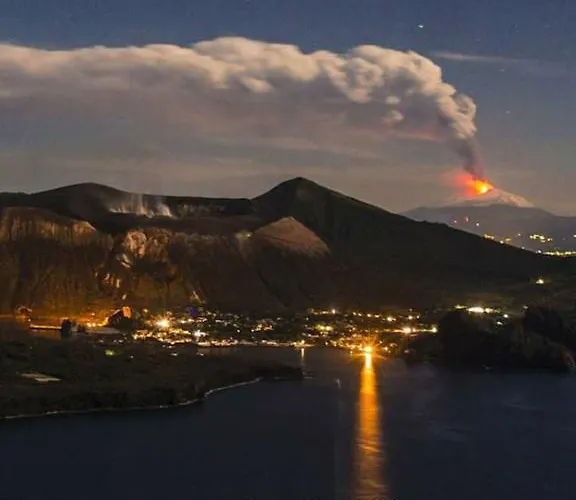 Antico Palmento לינה וארוחת בוקר ליפארי